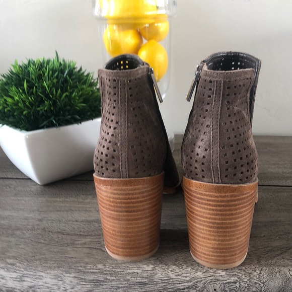 1.State Booties, Firm Price! - Picture 3 of 7